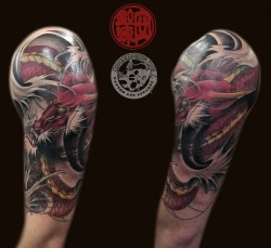 ascendingkoi:  In-progress dragon sleeve being worked on by Chiwon