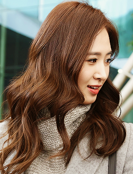 yuri-aholic:  Â© 