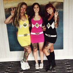 brewinsuicide:  @damselsuicide @dimplessuicide and I as power