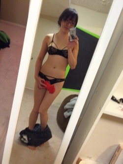 sekushipaichi:  New panty set from Groupon, plus a red rope present