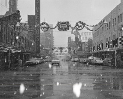 vintagelasvegas: Snowfall on Fremont St, Las Vegas, December