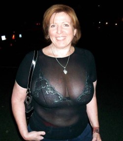 familyguyuk:  oh no mum your bra is showing!!! 