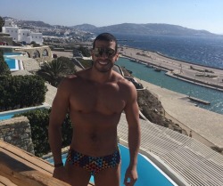 stratisx:  Fuck me and the Greek man hotness in Mykonos this