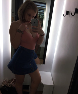 Submit your own changing room pictures now! Cute and busty via