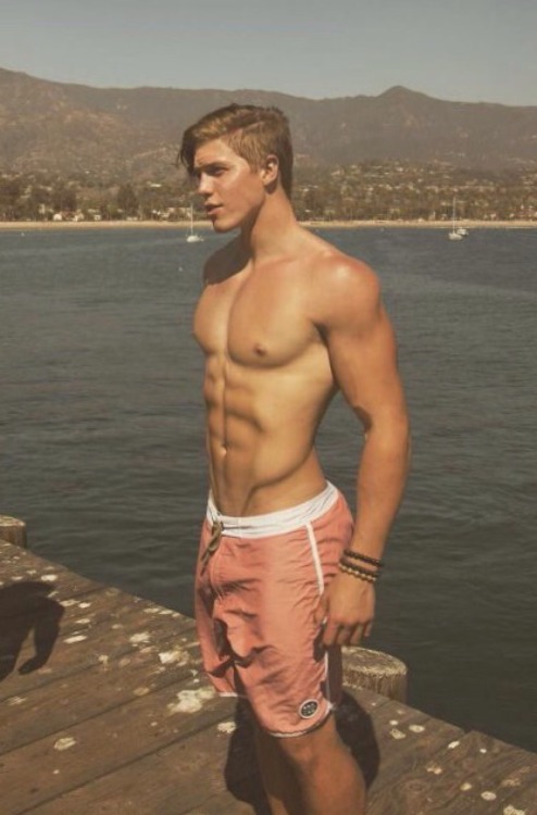 @bestofshirtless@muscleteen