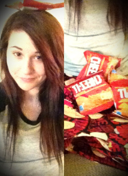 thesilence-isscreaming:  All I had were Cheez-It box babies.