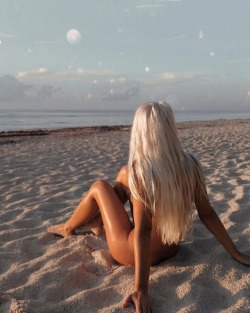 Beachgirl