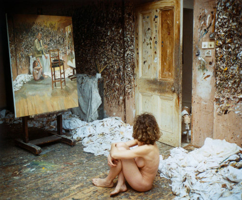 semioticapocalypse:  David Dawson. Model admires Lucian Freud’s «Painter Suprised by a Naked Admirer». 2005. [::SemAp FB || SemAp G ::] 