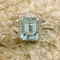ringscollection:  Sky Blue Green Aquamarine Engagement Ring in