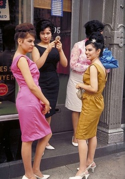 picture-post:     Girls on the street in New York City, 1960s.