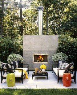 designed-for-life:  Freestanding outdoor fireplace  This freestanding