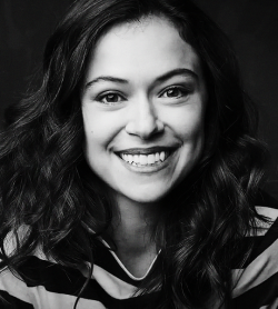 beaclone:    Off Camera with Sam Jones “Tatiana Maslany”