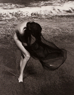 sistersofmoon:  Herb Ritts for Vogue UK April, 1989 