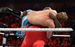 rwfan11:  Mark Henry diggin’ right into Zack’s buttcrack!