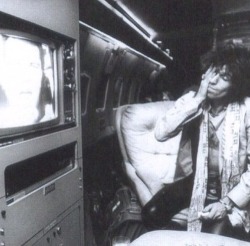 officialkeithrichards:  Keith on the the Stones’ airplane during