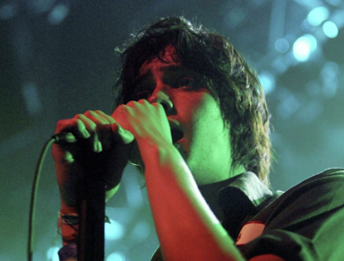 geminiscene:  julian casablancas of the strokes, 2003.