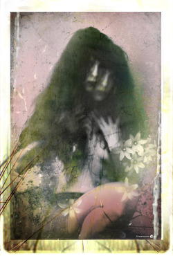 emanuelacauphoto:  © Emanuela Cau autoportrait-  Facebook-