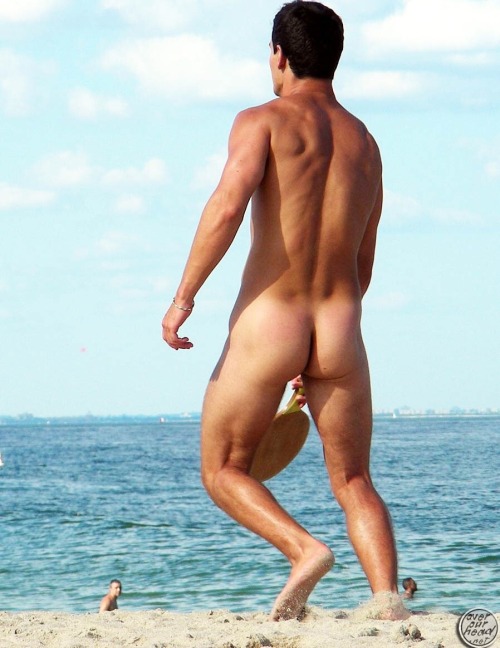 gay-art-and-more:  bycraigdixon:  My summer beach party 