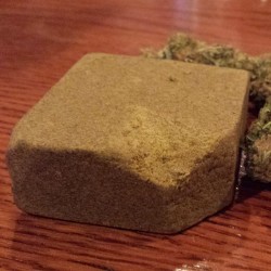 weedporndaily:  Bricckkk Squaaddd👊2 Oz by budz_bunny http://ift.tt/1mK39fF