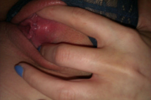 stickyknickers:   Sticky Brit Lass   Nice :P