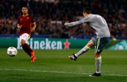 all-about-cr7:  The goal. UCL - AS Roma vs Real Madrid 0:2, 17.02.16