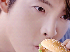 kimwoobinseyebrows:  Kim Woo Bin for KFC 
