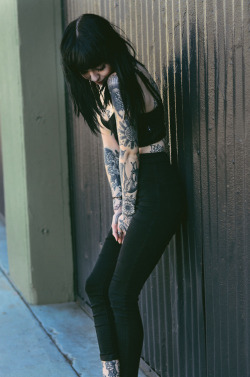 tattooedmafia:  Hannah Snowdon 