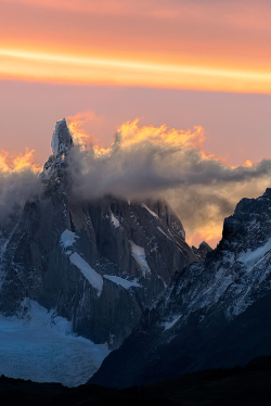 sundxwn:Fire in the sky by Gregor Boratyn 