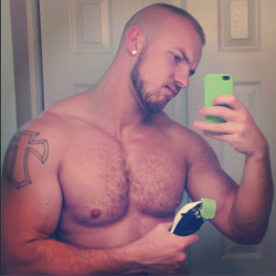 campusbeefcake:  im only reblogging this because that green is