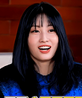 twicesonce:  MOMO ♡ “TTT” TWICE New Year 2023 EP.01