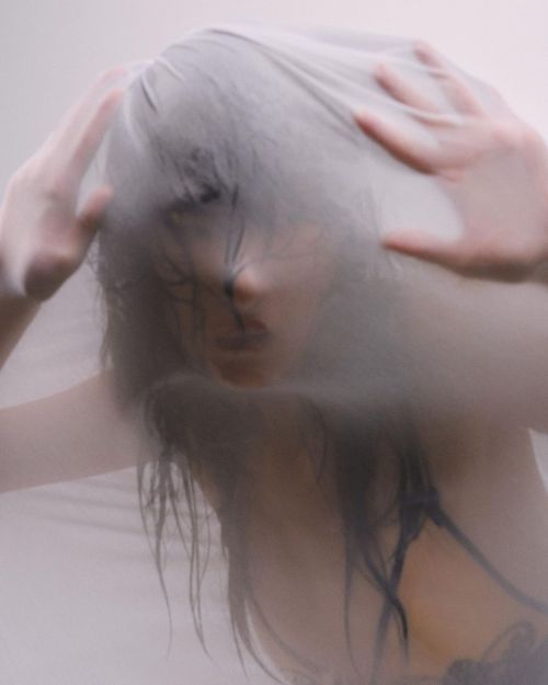 justscreenshots:  Photo LIN YENModel SAN