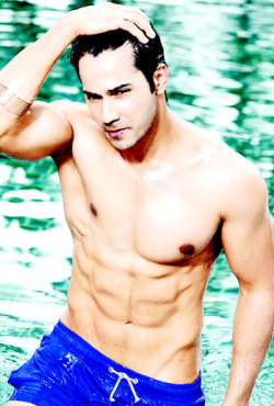 Male Celebrity Pits
