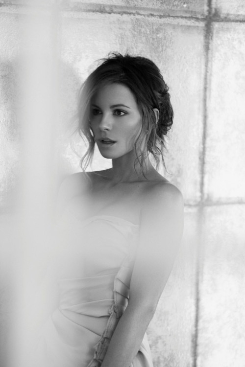 some-kate-beckinsale:  Kate Beckinsale