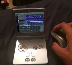 frogii: Yoooo finally got some software so I can make the beats