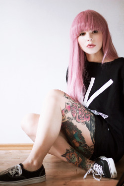 lolitaotaku20:  hair pink | via Facebook en We Heart It. http://weheartit.com/entry/92913308/via/look_music?utm_campaign=share&utm_medium=image_share&utm_source=tumblr