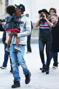photograbey:  the Carters in Paris (October 7th, 2014)