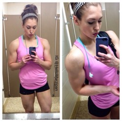 themarzipanvolta:  I trained back today. I’m showing more vascularity