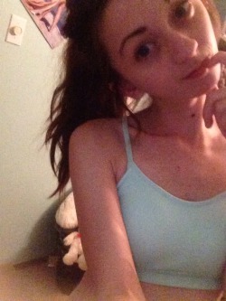 cummbunny:  after workout selfies ft. things that don’t belong