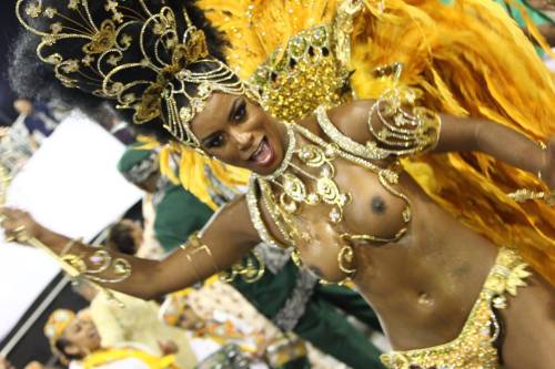   Brazilian woman at a 2016 carnival. Via Liga Carnaval LP.   