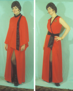 knitmeapony:1970s Cosplay from Star Trek Conventions