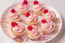 rainingteadrops:  Raspberry and rose cupcakes (by Grace Chan)