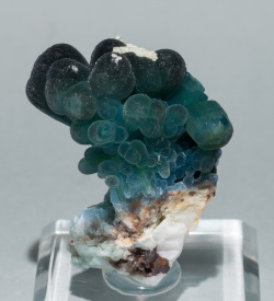 mineralists:  Plumbogummite with Pyromorphite 