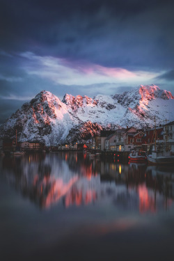 stayfr-sh:  Henningsvær    Even more beautiful when you see