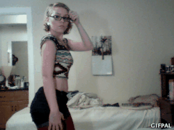 fox-slut:  bitcheyemightbe:  Clothed for once  I love this gif