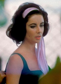 gatabella:  Elizabeth Taylor’s costumes in Suddenly Last Summer