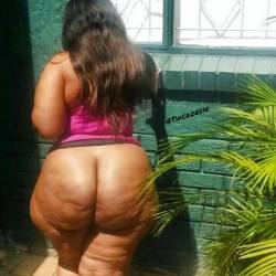 thickordie:  Ha…..Thats how i like um…….Get Her….😋🚀….#perfect