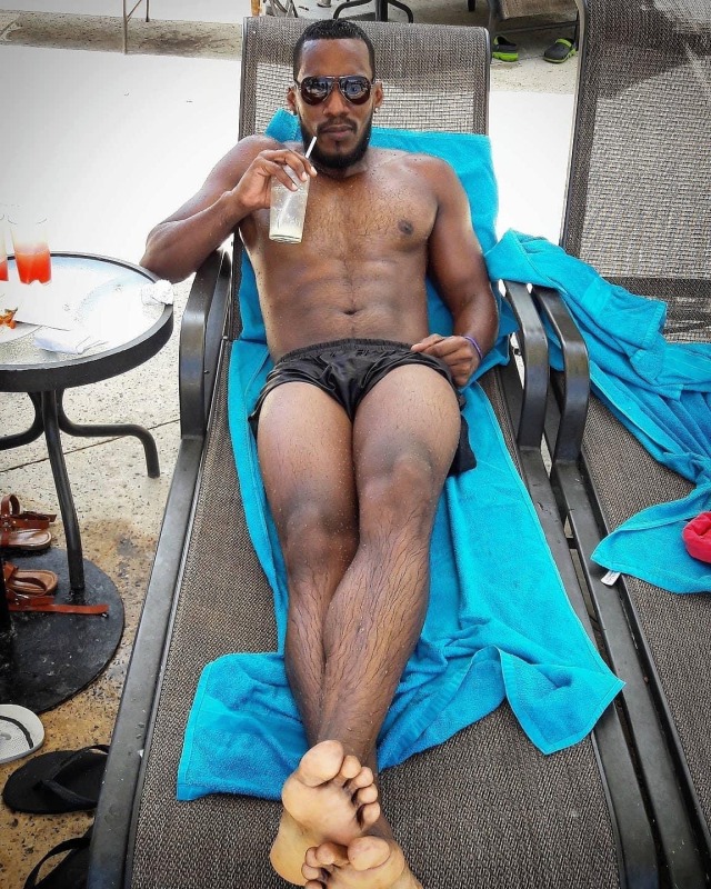 grandepoobah: great feet
