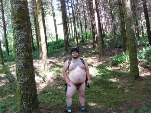 June 2014 nude hiking in Oregon. thank you for your submission!! looks like a great place to hike