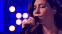 marinasdaily: Marina and the Diamonds - Forget (Live on VH1 Big