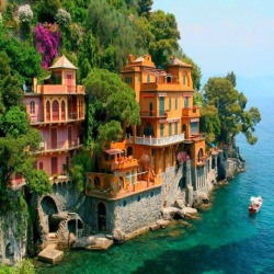 bluepueblo:  Seaside, Portofino, Italy photo via besttravelphotos